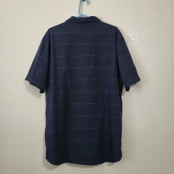 Men's Travis Matthew Button Front Subtle Stripe Navy Blue Short Sleeves Shirt - Picture 7 of 9